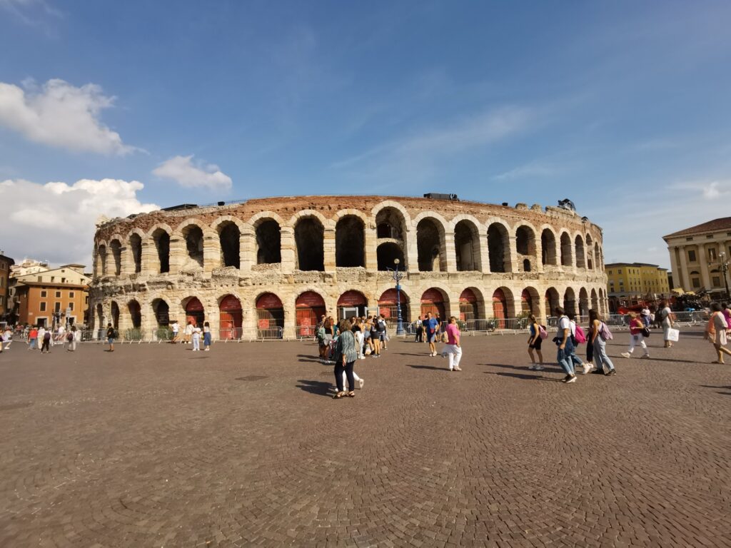 Verona: Romantika, história a miesta, ktoré musíš vidieť 14 Verona: Romantika, história a miesta, ktoré musíš vidieť